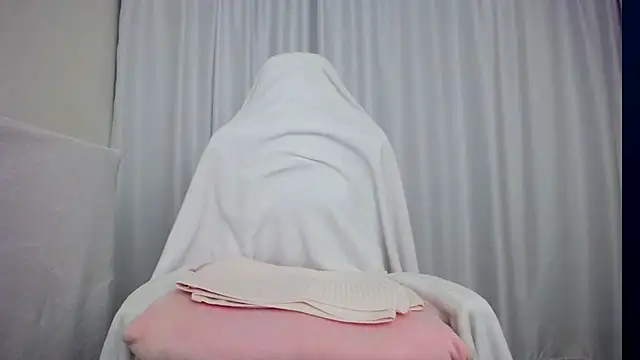 Snapshot of faceless_ chatting on 09-24-25, 08:06 faceless online show from 09-24-25, 08:06