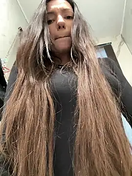 Snapshot of _MiaQueen_ chatting on 02-26-26, 11:26 MiaQueen online show from 02-26-26, 11:26