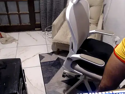 Snapshot of BarucRj chatting on 01-12-26, 01:33 BarucRj online show from 01-12-26, 01:33