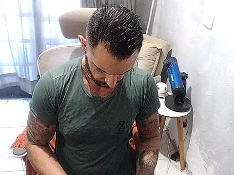 Snapshot of BarucRj chatting on 03-07-26, 04:04 BarucRj online show from 03-07-26, 04:04