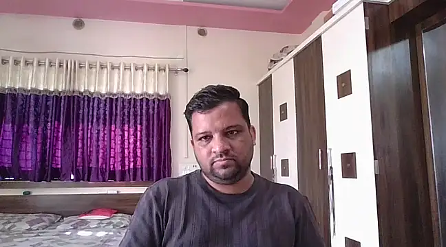 Snapshot of dhruv_love chatting on 02-21-25, 04:07 dhruv love online show from 02-21-25, 04:07