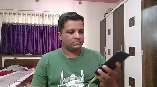 Snapshot of dhruv_love chatting on 03-12-25, 08:30 dhruv love online show from 03-12-25, 08:30