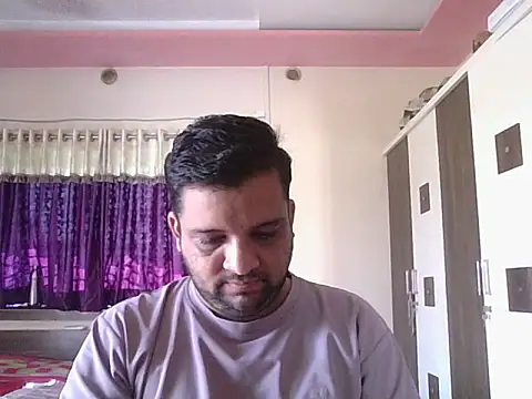 Snapshot of dhruv_love chatting on 09-10-25, 04:12 dhruv love online show from 09-10-25, 04:12