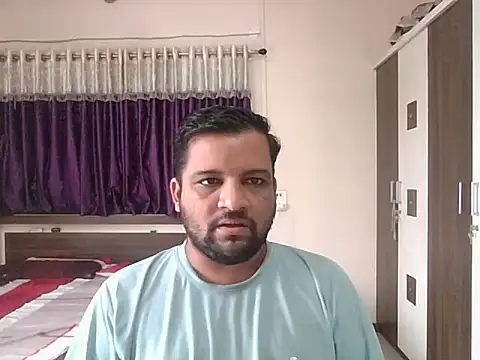 Snapshot of dhruv_love chatting on 09-23-25, 04:26 dhruv love online show from 09-23-25, 04:26