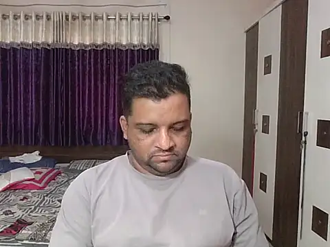 Snapshot of dhruv_love chatting on 04-11-26, 11:47 dhruv love online show from 04-11-26, 11:47