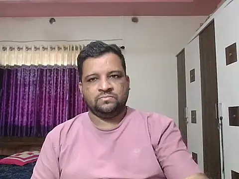 Snapshot of dhruv_love chatting on 04-21-26, 04:52 dhruv love online show from 04-21-26, 04:52