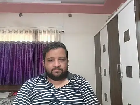 Snapshot of dhruv_love chatting on 05-30-26, 08:11 dhruv love online show from 05-30-26, 08:11