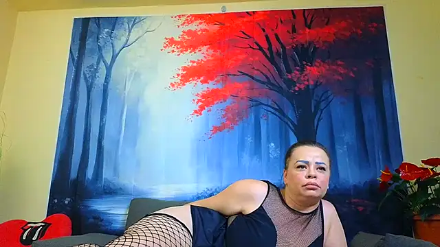 Snapshot of ElizabethEven chatting on 03-05-25, 11:49 ElizabethEven online show from 03-05-25, 11:49
