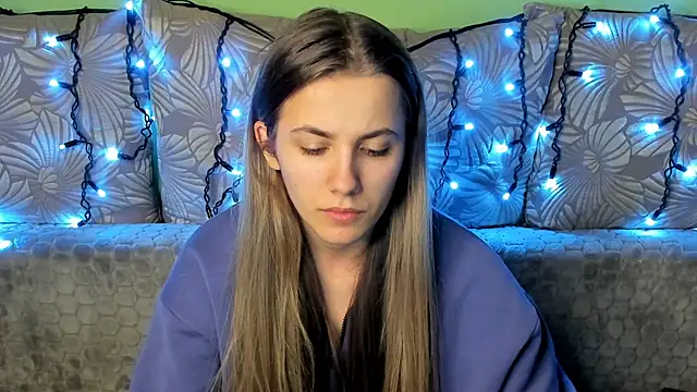 MaggieCake online show from 12-11-24, 01:05