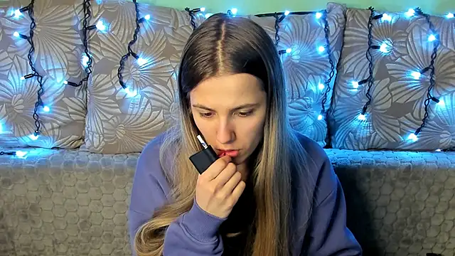 MaggieCake online show from 12-14-24, 12:22