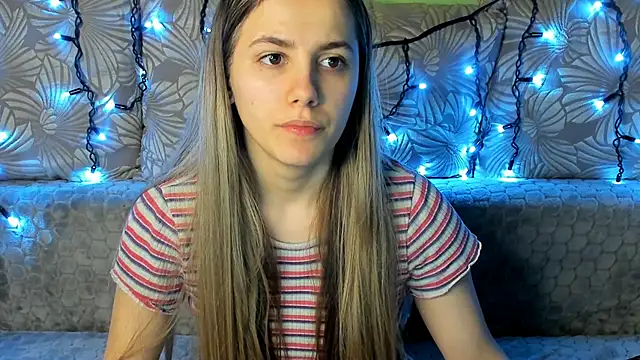 MaggieCake online show from 12-24-24, 03:49