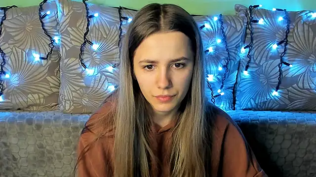 MaggieCake online show from 12-30-24, 01:58