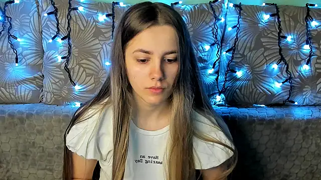 MaggieCake online show from 03-04-25, 03:44