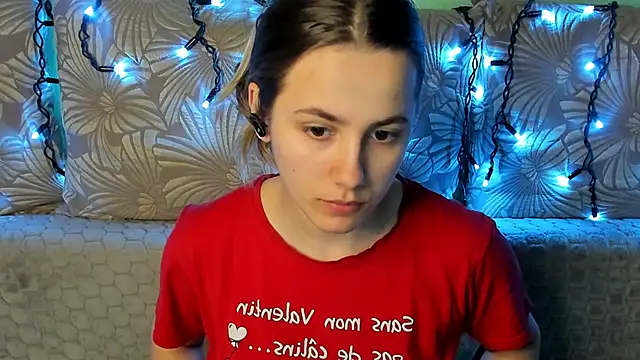 MaggieCake online show from 03-02-26, 01:41