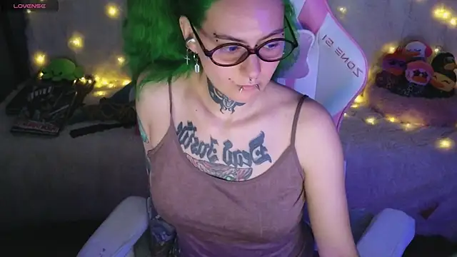 Snapshot of Ginger_Stay chatting on 05-15-26, 07:59 Ginger Stay online show from 05-15-26, 07:59