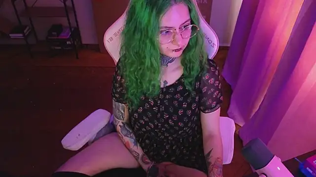 Snapshot of Ginger_Stay chatting on 05-27-26, 08:22 Ginger Stay online show from 05-27-26, 08:22