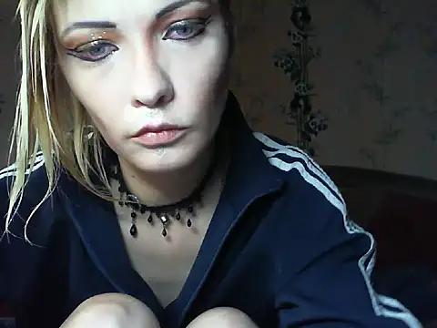 WildMissNiks online show from 07-08-26, 07:13