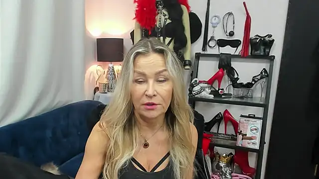 crystaLUX online show from 11-17-25, 06:19