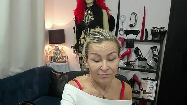 crystaLUX online show from 06-10-26, 04:23