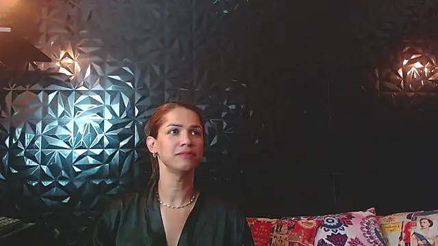 PINK  LOLA1 online show from 11-22-25, 12:53