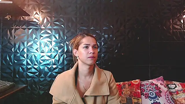 PINK  LOLA1 online show from 06-20-26, 11:18