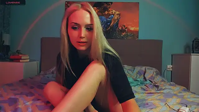 Linda Roxy online show from 12-15-24, 12:28