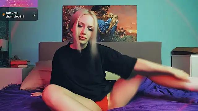 Linda Roxy online show from 12-21-24, 01:42