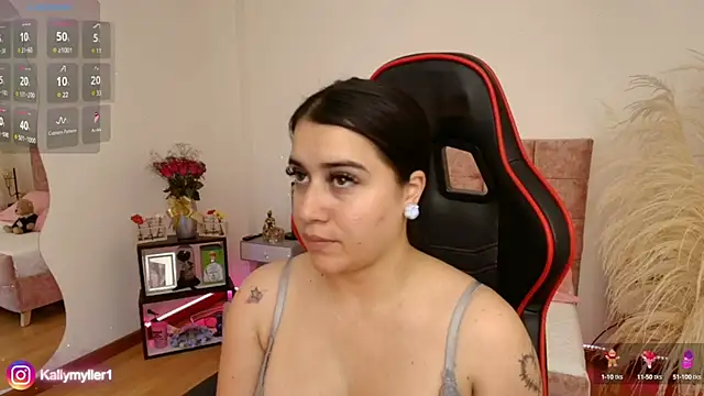 Snapshot of KallyMyller1 chatting on 12-04-24, 07:56 KallyMyller1 online show from 12-04-24, 07:56