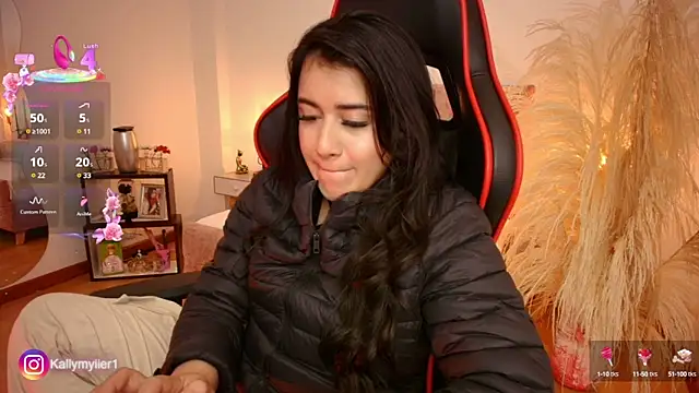 Snapshot of KallyMyller1 chatting on 03-07-25, 10:21 KallyMyller1 online show from 03-07-25, 10:21