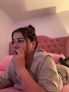 Snapshot of KallyMyller1 chatting on 03-13-25, 03:44 KallyMyller1 online show from 03-13-25, 03:44