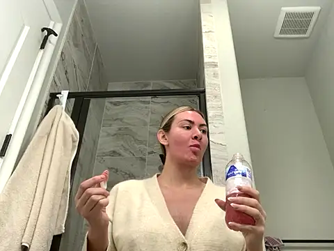 Alyssa rhoades online show from 11-28-25, 09:28