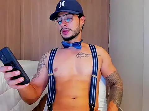 Sirs papi online show from 12-17-25, 04:40