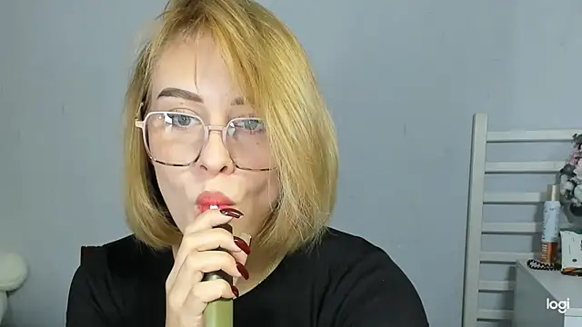 KindKristy online show from 09-27-25, 05:23