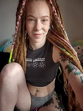 LucidLucy online show from 04-01-26, 03:53