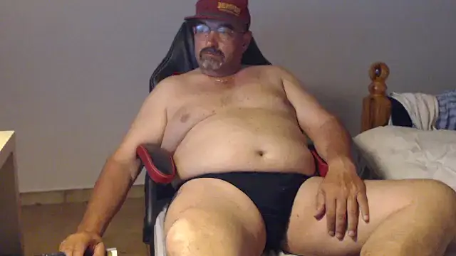 Snapshot of fraboys chatting on 05-24-26, 02:11 fraboys online show from 05-24-26, 02:11