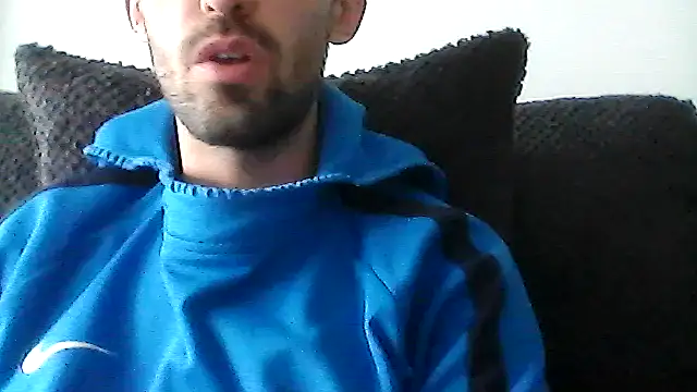 Snapshot of juju156111 chatting on 11-09-25, 10:35 juju156111 online show from 11-09-25, 10:35