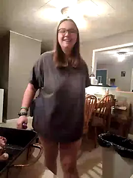 Snapshot of ZeTurtleMaster chatting on 01-01-25, 12:32 ZeTurtleMaster online show from 01-01-25, 12:32