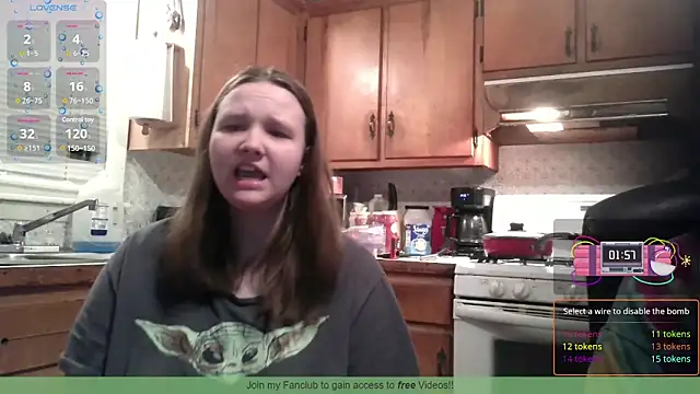 Snapshot of ZeTurtleMaster chatting on 03-07-25, 05:18 ZeTurtleMaster online show from 03-07-25, 05:18