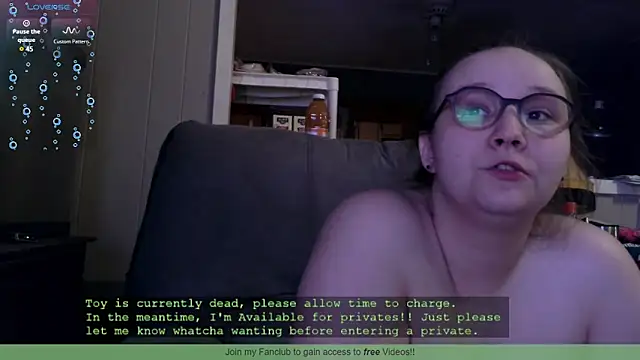 Snapshot of ZeTurtleMaster chatting on 03-19-25, 03:52 ZeTurtleMaster online show from 03-19-25, 03:52