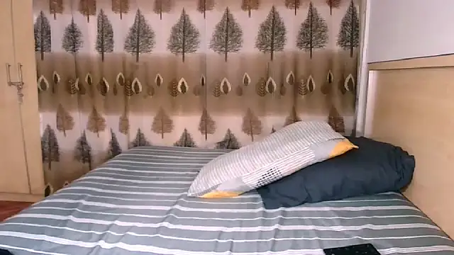 Snapshot of sexyindianchic chatting on 03-08-25, 05:11 sexyindianchic online show from 03-08-25, 05:11