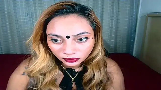 Snapshot of sexyindianchic chatting on 10-11-25, 06:39 sexyindianchic online show from 10-11-25, 06:39