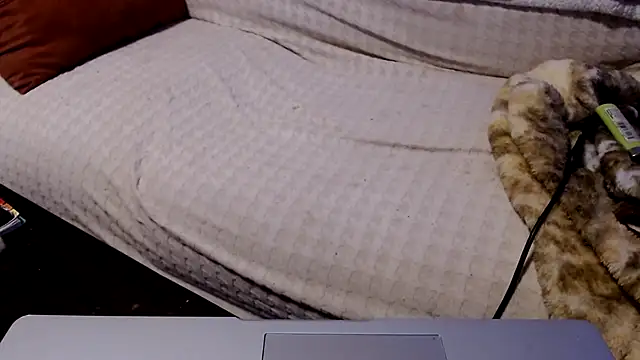 justinewe69 online show from 12-04-25, 03:54