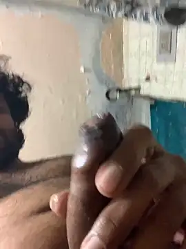 Snapshot of Rocky_1907 chatting on 12-18-24, 03:37 Rocky 1907 online show from 12-18-24, 03:37