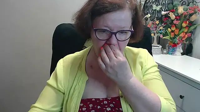 Snapshot of Adelewildx chatting on 04-28-26, 10:31 Adelewildx online show from 04-28-26, 10:31