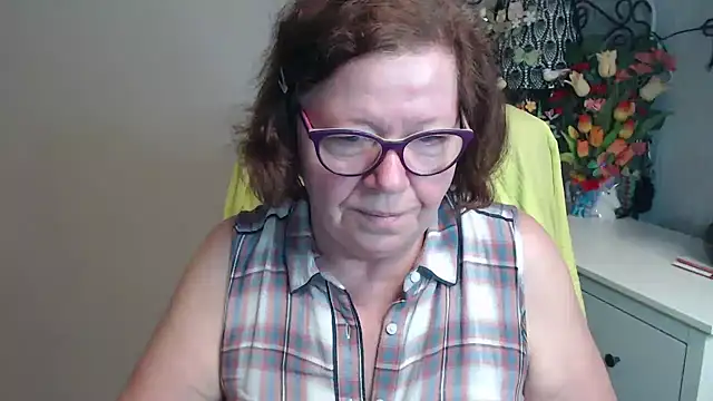 Snapshot of Adelewildx chatting on 05-05-26, 02:52 Adelewildx online show from 05-05-26, 02:52