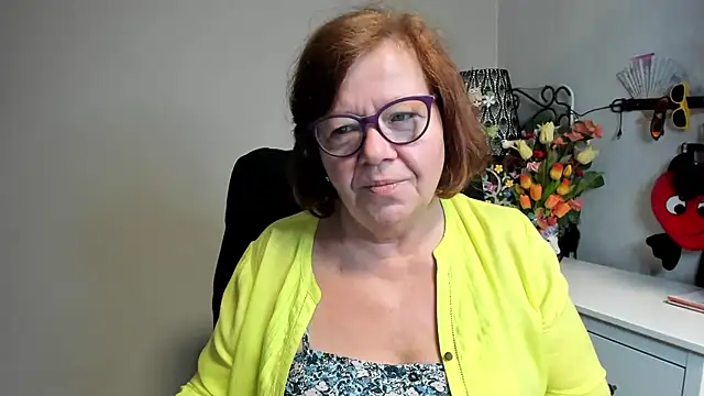 Snapshot of Adelewildx chatting on 06-02-26, 02:24 Adelewildx online show from 06-02-26, 02:24