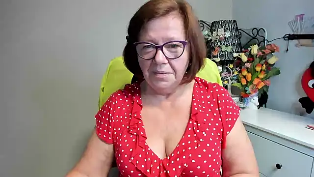 Snapshot of Adelewildx chatting on 06-08-26, 02:45 Adelewildx online show from 06-08-26, 02:45
