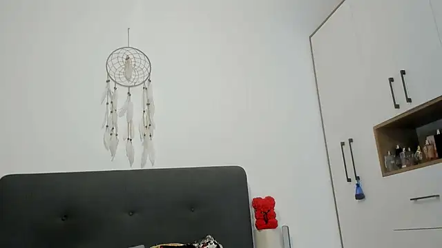 Snapshot of Allees95 chatting on 03-22-25, 06:03 Allees95 online show from 03-22-25, 06:03