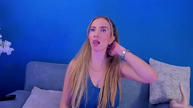 BellaMarieX online show from 11-07-25, 05:02