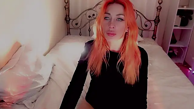 AnnieGOld  online show from 12-06-24, 08:37